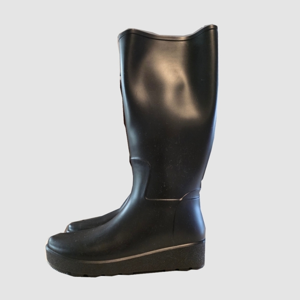 Black Wedge Rain Boots Size US 7.5 Confotable Stylish - Picture 3 of 6
